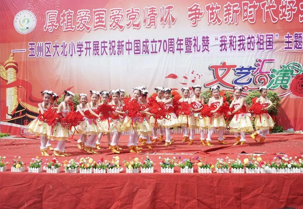 云南镇雄县山体滑坡救援持续,各式救援新装备支援山体滑坡救援
